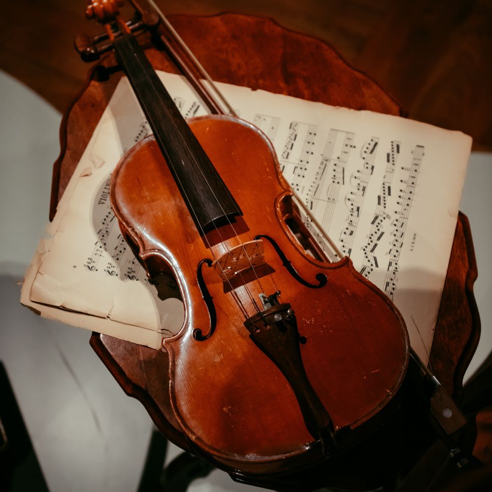 Sell Musical Instruments at Auction